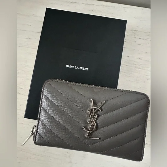 Saint Laurent Matelasse Chevron Monogram zipped wallet - Picture 1 of 10